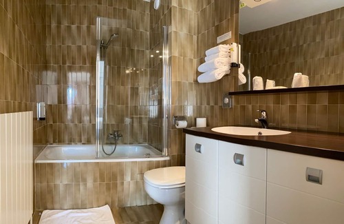 Argonay Hotel | Logis Hôtel Annecy Nord/Argonay