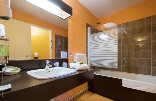 Golbey Hotel | Logis Hôtel Atrium