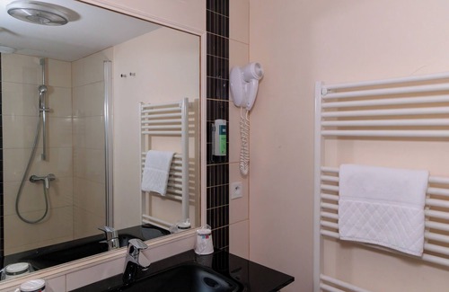 Saint-Privat Hotel | Logis Hôtel Auberge de la Xaintrie