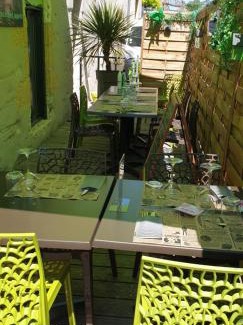 Monflanquin Hotel | Logis Hôtel La Bastide des Oliviers