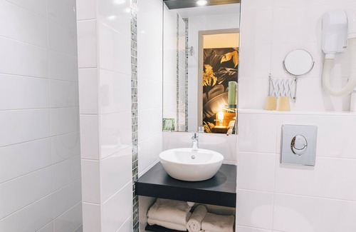 La Madeleine-Bellevue Hotel | Logis Hôtel la Grassinais Saint-Malo