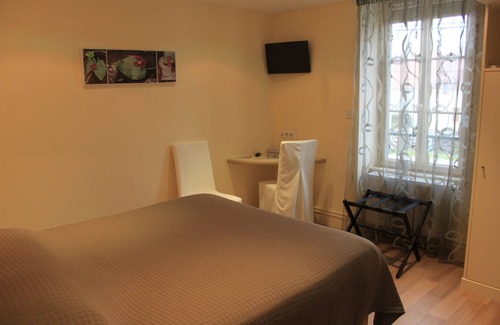 Ousson-sur-Loire Hotel | Logis Hôtel Le Clos du Vigneron
