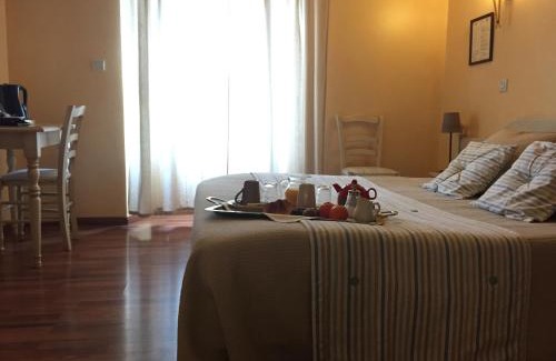 Nouilhan Hotel | Logis Hôtel Les 3B