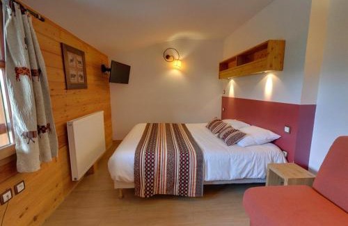 Baratier Hotel | Logis Hôtel Les Peupliers