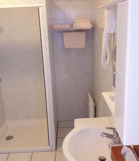 Neuvy-Pailloux Hotel | Logis Hôtel Restaurant Berry Relais