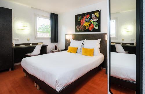 Castelnaudary Hotel | LOGIS Hôtel Restaurant Le Clos Fleuri