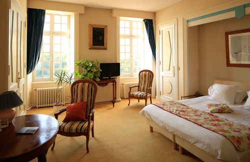 Dirac Hotel | Logis Hôtels Domaine du Châtelard