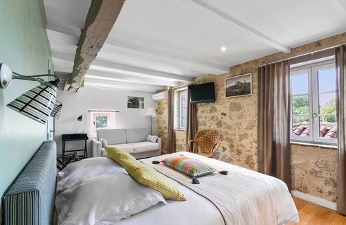 Maignaut-Tauzia Hotel | Logis Hôtels - Hôtel et Restaurant La Ferme de Flaran