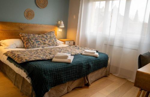 Rocamadour Hotel | Logis Hôtels - Le Belvédère - Hôtel 2 étoiles et Restaurant