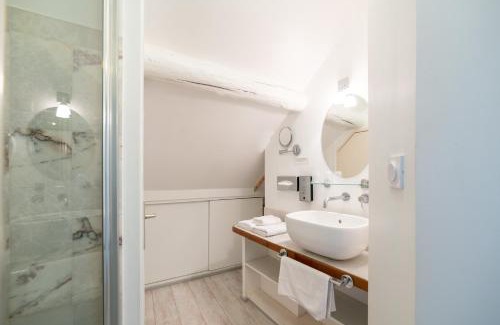 Embrun Hotel | Logis - Hotel De La Mairie