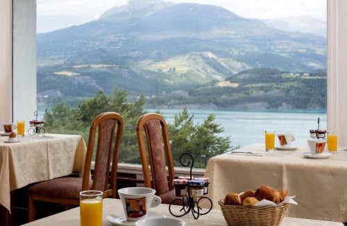 Savines-le-Lac Hotel | Logis Hotel Eden Lac