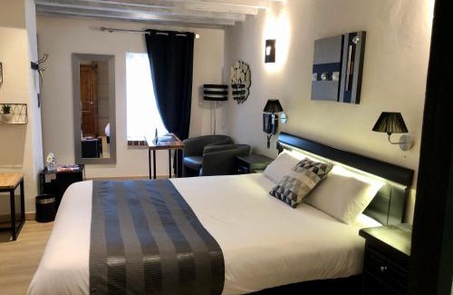 Villaines-la-Juhel Hotel | Logis Hotel Oasis