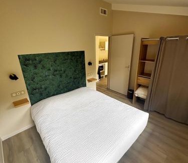 Saint-Cirgue Hotel | Logis Hotel Restaurant du Pont
