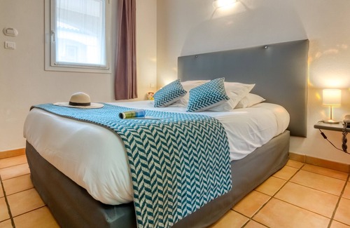 Cabestany Hotel | Logis Hotel Restaurant Les II Mas