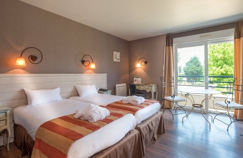 Saulges Hotel | Logis L'Ermitage Hôtel & Restaurant