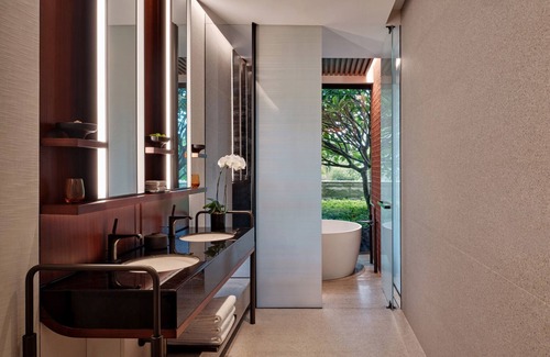 Huli Hotel | Lohkah Hotel & Spa