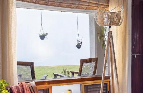Bajarwadi Villa | LohonoStays Villa Gold Mist