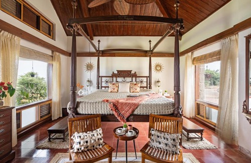 Bajarwadi Villa | LohonoStays Villa Gold Mist
