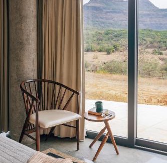 Paud Villa | LohonoStays Villa Trisara