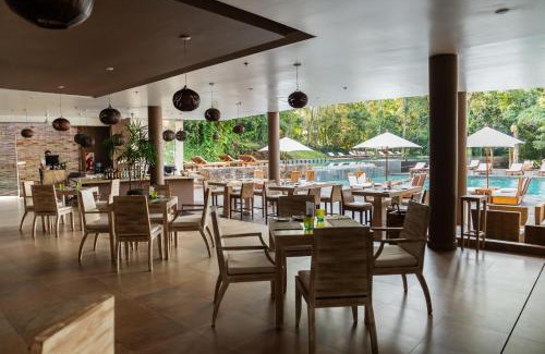 Puerto Iguazu Hotel | Loi Suites Iguazu Hotel