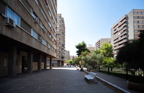Parque de Roma Apartment | LOIRA PARQUE ROMA: Bright and Comfortable in Delicias
