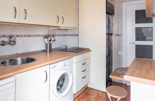 Delicias Apartment | LOIRA VIÑAZA: Modern and functional 4-bedroom apar