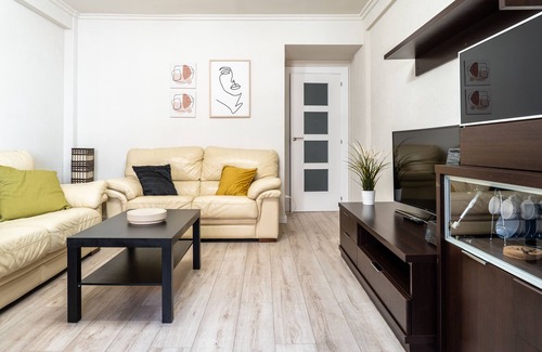 Delicias Apartment | LOIRA VIÑAZA: Modern and functional 4-bedroom apar