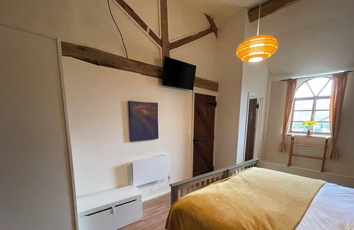 Sainte-Marie-du-Bois House | Loire Lodge - Rustic Barn Conversion