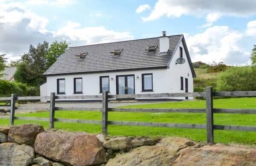 Cloghan Cottage | LOISTIN COIMIN, family friendly in Ballybofey, County Donegal