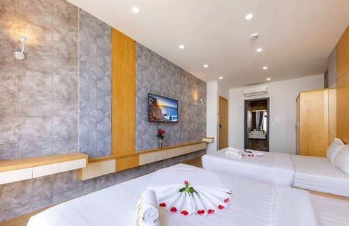 Phuoc Long House | Loka hotel - Triple room