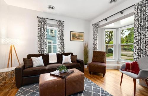 Old Town West House | Lola House! Cozy Comfort, Prime Old Town Location