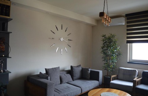 Jagodina Apartment | LOLA