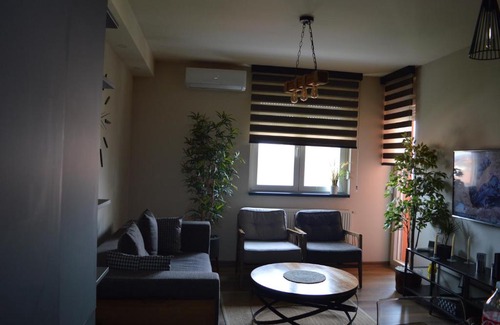 Jagodina Apartment | LOLA
