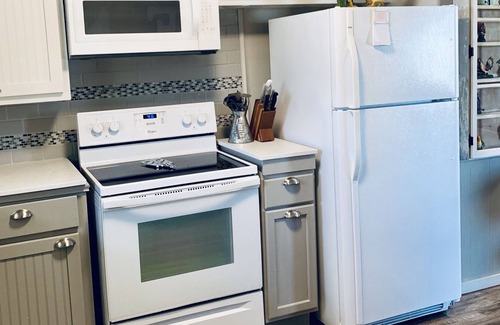 Woodward House | Lola’s on Maple - Updated, Modern, Comfortable, Cozy, Relaxing.