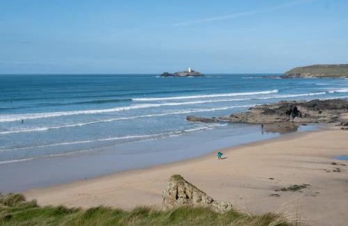 Camborne Villa | Lolgorien, West Cornwall, Sleeps 8
