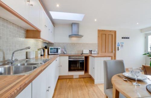 Foxley House | Lollipop Cottage