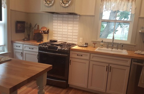 Upper Rattlesnake House | LoloBlue Cottage in Missoula's Rattlesnake