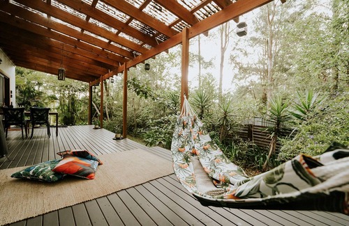 Thora Apartment | Lombok On Waterfall Retreat Studio