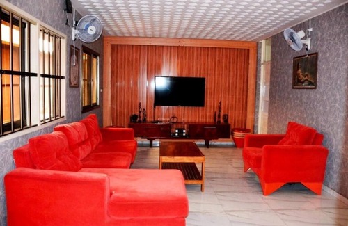 Lome Apartment | Lome Bamboo Lodge