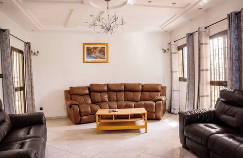 Lome Apartment | Lome City Apartment - 3 Bedrooms
