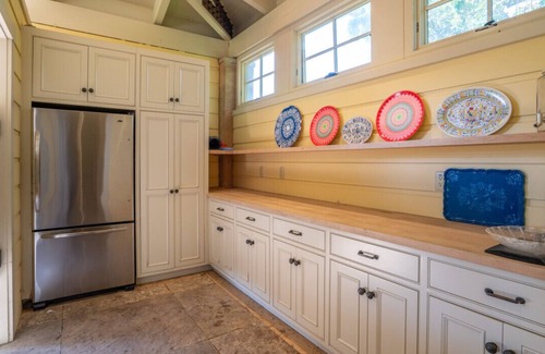 Sonoma House | Lomita Estate - En-Suite 6 BD, Pool, Spa, Near Plaza