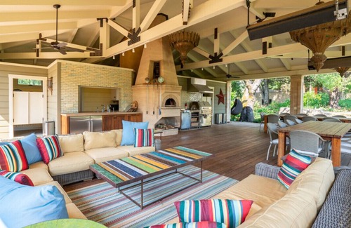 Sonoma House | Lomita Estate - En-Suite 6 BD, Pool, Spa, Near Plaza