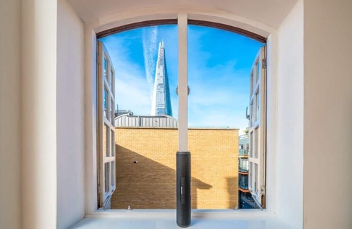 Riverside Apartment | London Bridge 🏡 Deluxe Two-Bedroom Serviced Apartment