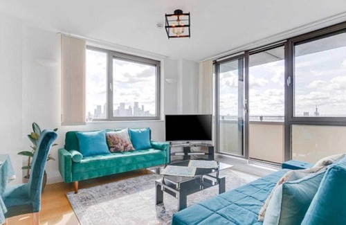 Shadwell Apartment | London City View Apartment short walk to Tower Bridge