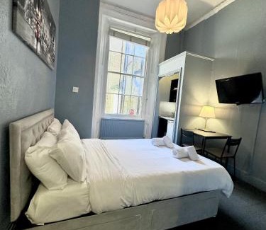 Lancaster Gate Apartment | London Collection - Bayswater