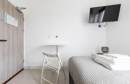 St. George's Apartment | London Double Bedroom Hotel In Tufnell Park With WiFi