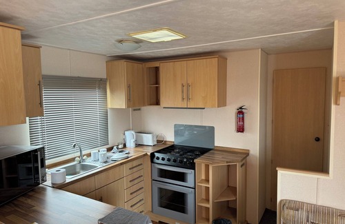 Leysdown-on-Sea House | London Elegant Holiday Home Kent