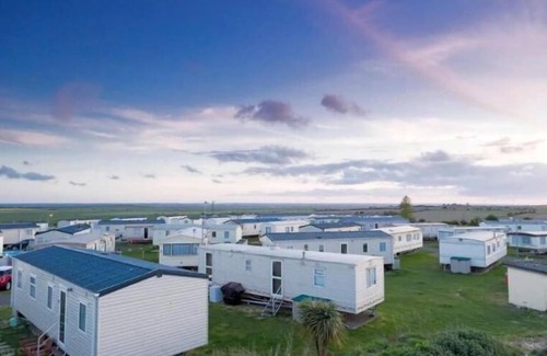 Leysdown-on-Sea House | London Elegant Holiday Home Kent