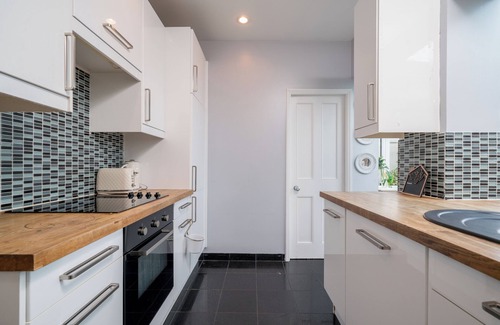 West Putney House | London Lux House near Queen Mary Hospital FREE parking garden near Richmond Park