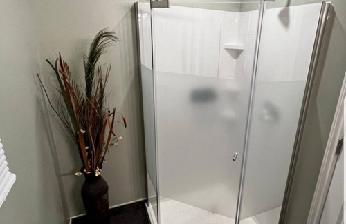 Argyle House | LONDON ONTARIO no more than 2 persons in a room and minimum $100 x 2 days=$200